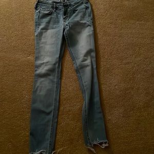 hollister light wash jeans frayed ends